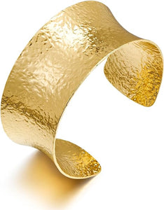 18K Gold Polished Textured Cuff Bangle