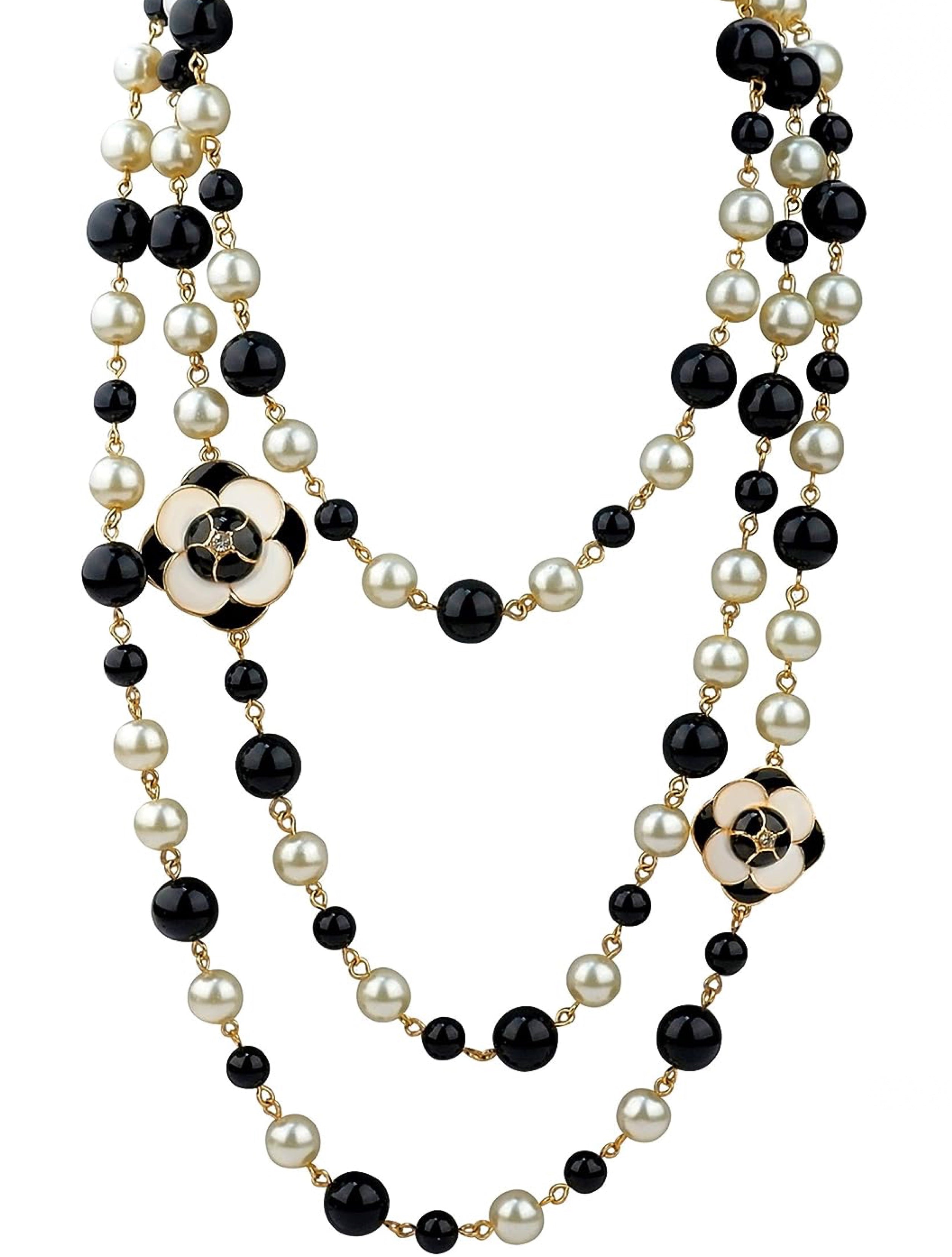 18K Gold Black & White Pearl Necklace